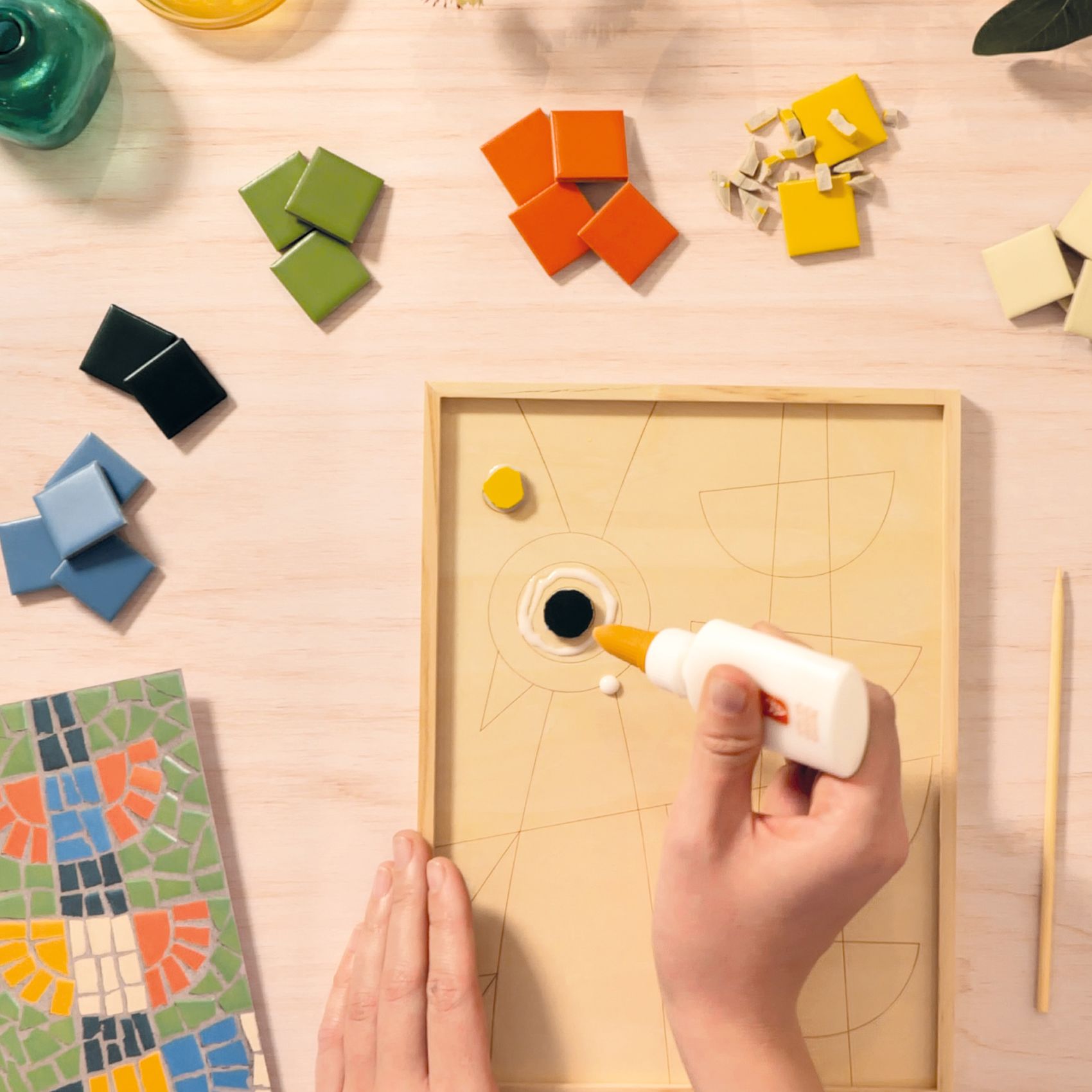 Műterem 73 - Mozaikkép, Páva - Atelier 73, Mosaic